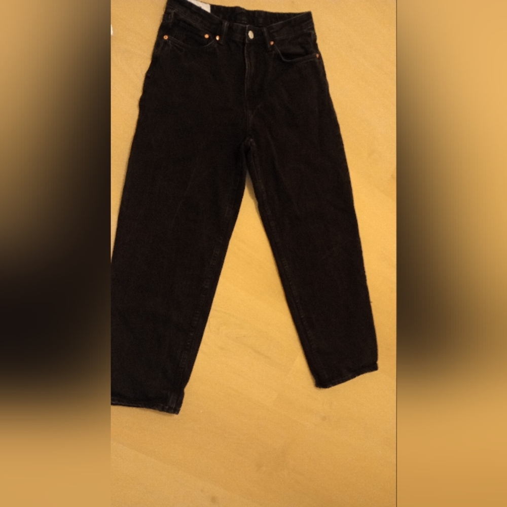H&M Dark Charcoal Loose Fit Jeans Size 31/32